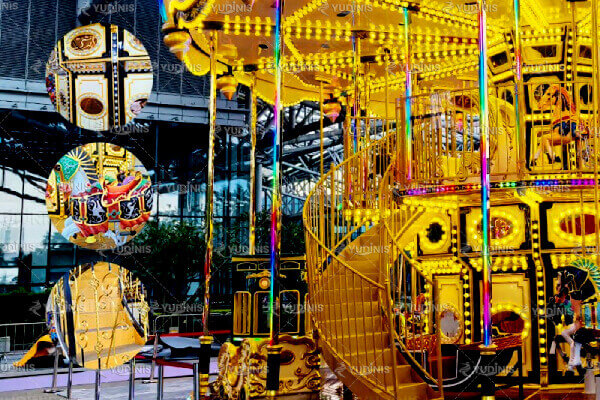 carrousel à deux niveaux présenté à l'IAAPA 2025
