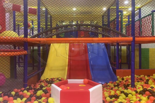 piscine à balles pour tout-petits