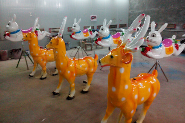siège de cerf sika pour carrousel des animaux